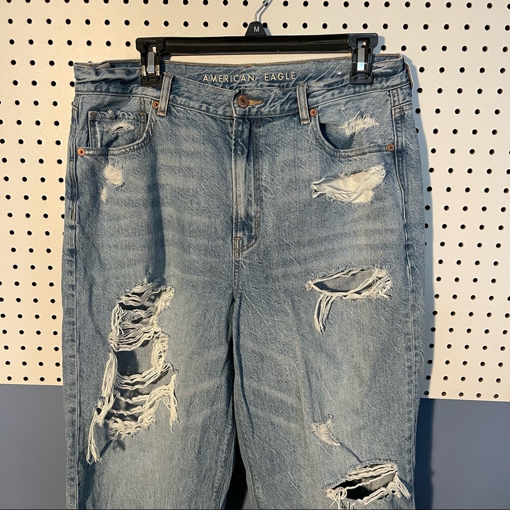 American Eagle Mom Jeans